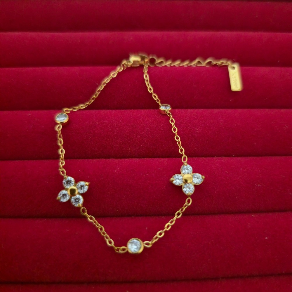18K Gold Plated Stainless Steel CZ Clover Flower Chain Bracelet Gold Tone 6-8in